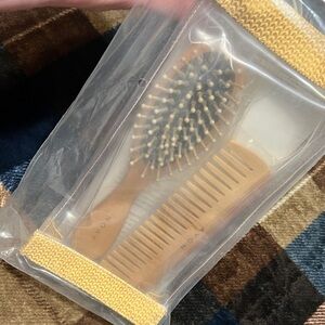 Avon Tan and Cream Travel Brush & Comb Set